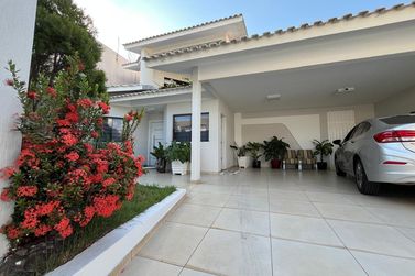Sobrado &agrave; venda - 490m&sup2; - Centro