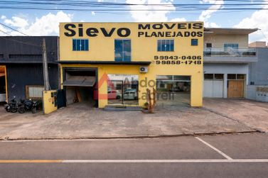 Sal&atilde;o Comercial &agrave; venda - 726m&sup2; - Zona Armazem