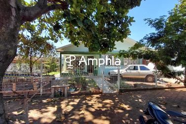 Casa &agrave; venda - 121m&sup2; - Centro