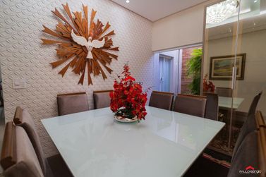 Sobrado &agrave; venda - 600m&sup2; - Zona II