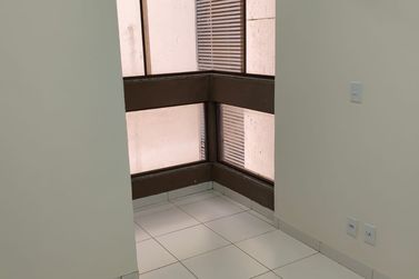 Apartamento para alugar - 80m&sup2; - ZONA II