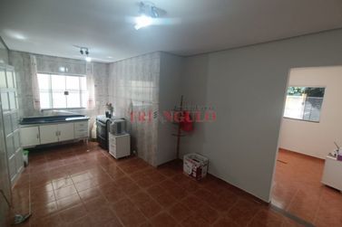 Casa &agrave; venda - 70m&sup2; - ZONA VI