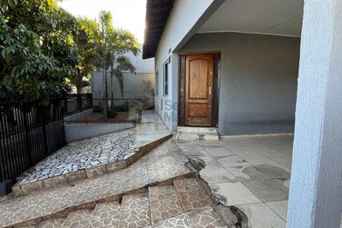 Casa &agrave; venda - 324m&sup2; - Zona VII
