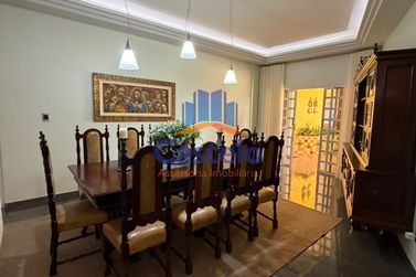 Casa para alugar - 510m&sup2; - ZONA II