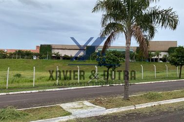 Terreno &agrave; venda - 560m&sup2; - Avenida De Frente Ao Shopping Palladium