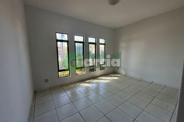 Casa para alugar - Zona V