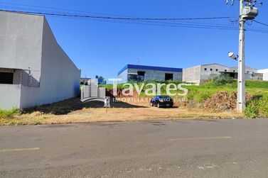 Terreno &agrave; venda - 615m&sup2; - Jardim Santiago