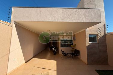Casa &agrave; venda - 117m&sup2; - Jardim Arax&aacute;
