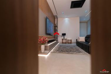 Casa &agrave; venda - 432m&sup2; - Euro Park Residence