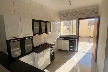 Casa para alugar - 100m&sup2; - Jardim Tropical