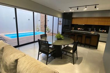 Casa &agrave; venda - 209m&sup2; - Parque de Oliveiras