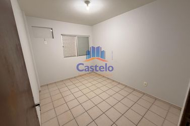 Apartamento para alugar - 100m&sup2; - ZONA II