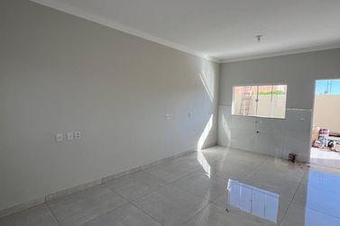 Casa &agrave; venda - 200m&sup2; - Jardim Real