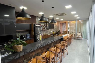 Casa &agrave; venda - 275m&sup2; - Condom&iacute;nio Royal Garden