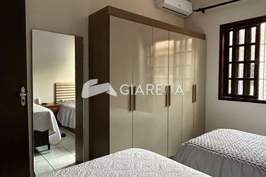 Casa &agrave; venda - 192m&sup2; - JARDIM GISELA