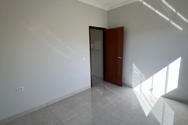 Casa &agrave; venda - 200m&sup2; - Jardim Real