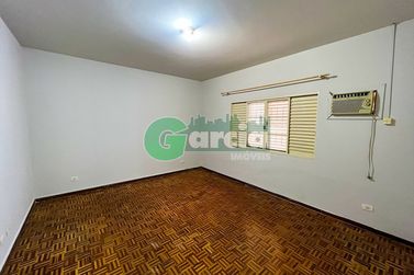 Casa &agrave; venda - 360m&sup2; - Jardim Harmonia