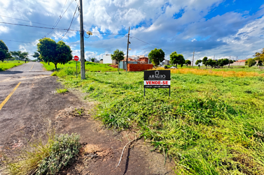 Terreno &agrave; venda - 248m&sup2; - Parque Residencial Viena III