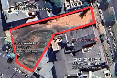 Terreno &agrave; venda - 1631m&sup2; - Zona 1