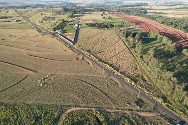 Terreno &agrave; venda - 20000m&sup2; - ESTRADA JURUPOCA