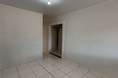 Casa para alugar - 324m&sup2; - ZONA V