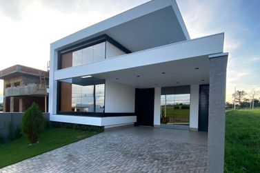 Casa &agrave; venda - 217m&sup2; - Jd Versalhes