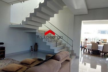Sobrado &agrave; venda - 271m&sup2; - Zona VII