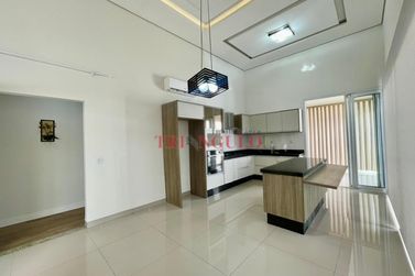 Casa &agrave; venda - 180m&sup2; - JARDIM ALPHAVILE