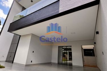 Casa &agrave; venda - 135m&sup2; - ZONA III
