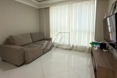 Apartamento &agrave; venda - 120m&sup2; - Meia Praia