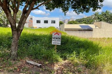 Terreno &agrave; venda - 220m&sup2; - Jardim Veleiros