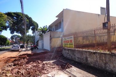 Terreno &agrave; venda - 490m&sup2; - Zona II