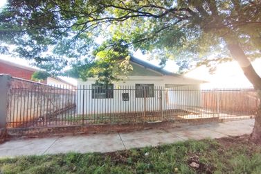 Casa para alugar - 85m&sup2; - ZONA V