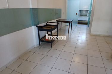 Sal&atilde;o Comercial para alugar - 120m&sup2; - Zona I