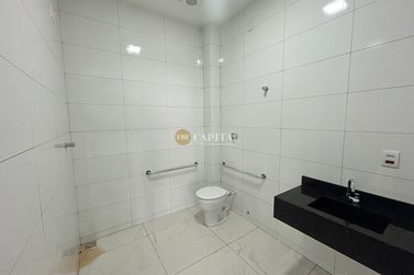 Sal&atilde;o Comercial para alugar - 420m&sup2; - Zona III