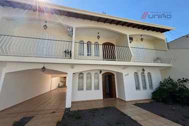 Casa &agrave; venda - 293m&sup2; - Zona Armazem