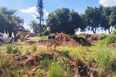 Ch&aacute;cara &agrave; venda - 5341m&sup2; - Estrada Morada do Sol