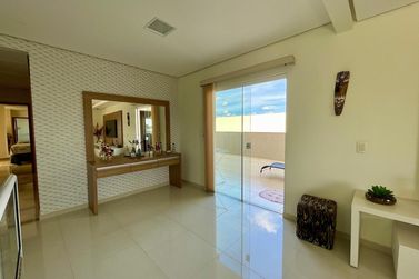 Casa &agrave; venda - 338m&sup2; - ZONA I
