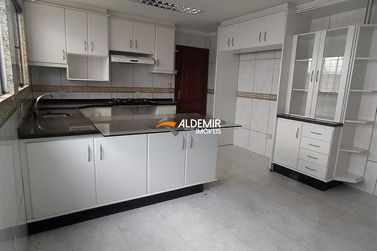 Sobrado &agrave; venda - 289m&sup2; - Zona Armaz&eacute;m