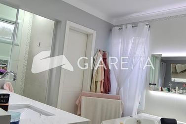 Casa &agrave; venda - 204m&sup2; - JARDIM PANCERA