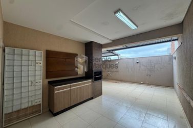 Casa &agrave; venda - 180m&sup2; - JARDIM JOTA MIRANDA