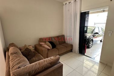 Casa &agrave; venda - 60m&sup2; - JARDIM DAS CEREJEIRAS