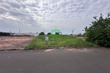 Terreno &agrave; venda - 220m&sup2; - Parque Residencial Metropolitano