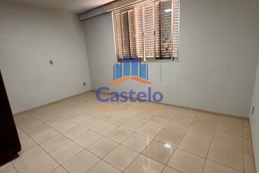 Casa para alugar - 310m&sup2; - ZONA II