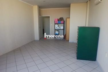 Sala Comercial para alugar - 140m&sup2; - Zona III