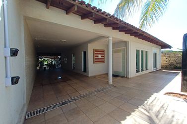 Casa &agrave; venda - 420m&sup2; - Zona I