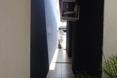 Casa &agrave; venda - 105m&sup2; - Jardim Cima