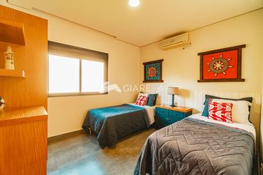 Casa &agrave; venda - 275m&sup2; - CENTRO