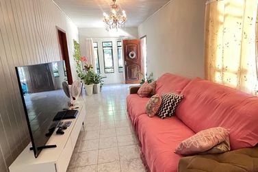 Casa &agrave; venda - 525m&sup2; - Zona V
