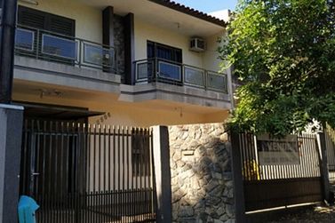 Sobrado &agrave; venda - 233m&sup2; - Zona I